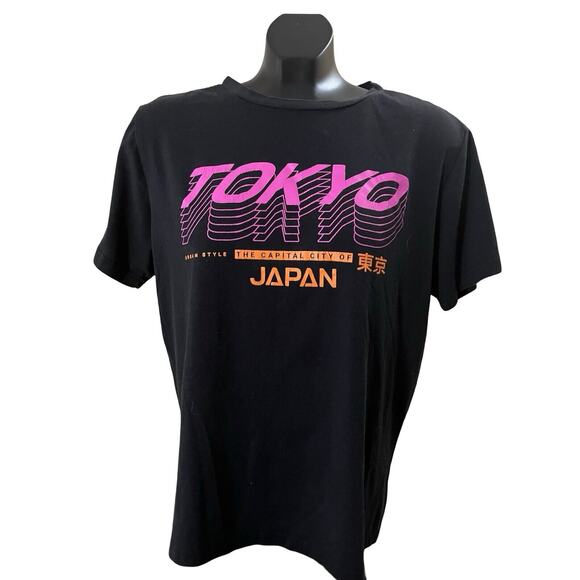 Tokyo Graphic Tee - Size M - Picture 1 of 6